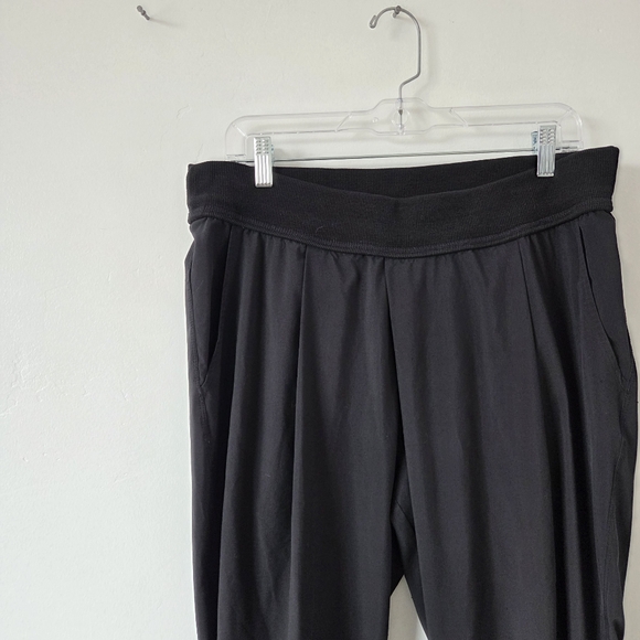Athleta Interlude Lounge Pants Ankle Black Size 12 Athleisure Yoga Loungewear - Picture 3 of 12